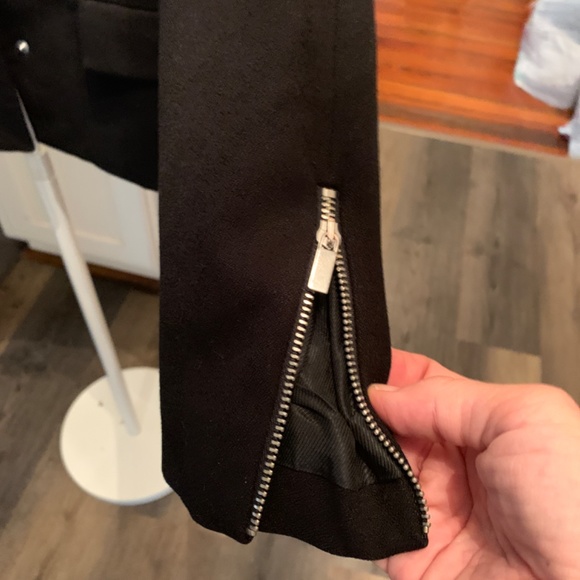 Zara Basic cropped black jacket. Worn 2x‎ . Excellent cobdition - Picture 5 of 6